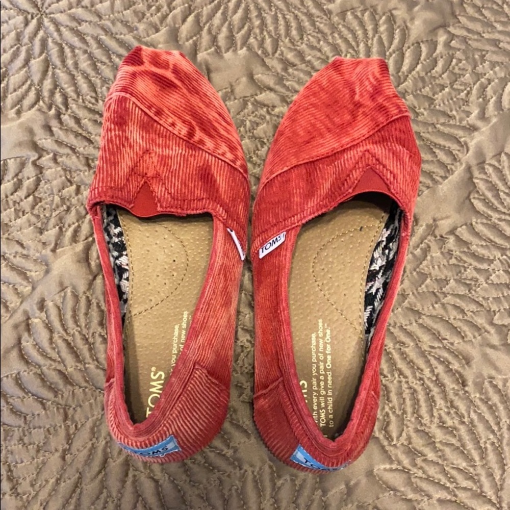 Toms corduroy slip on